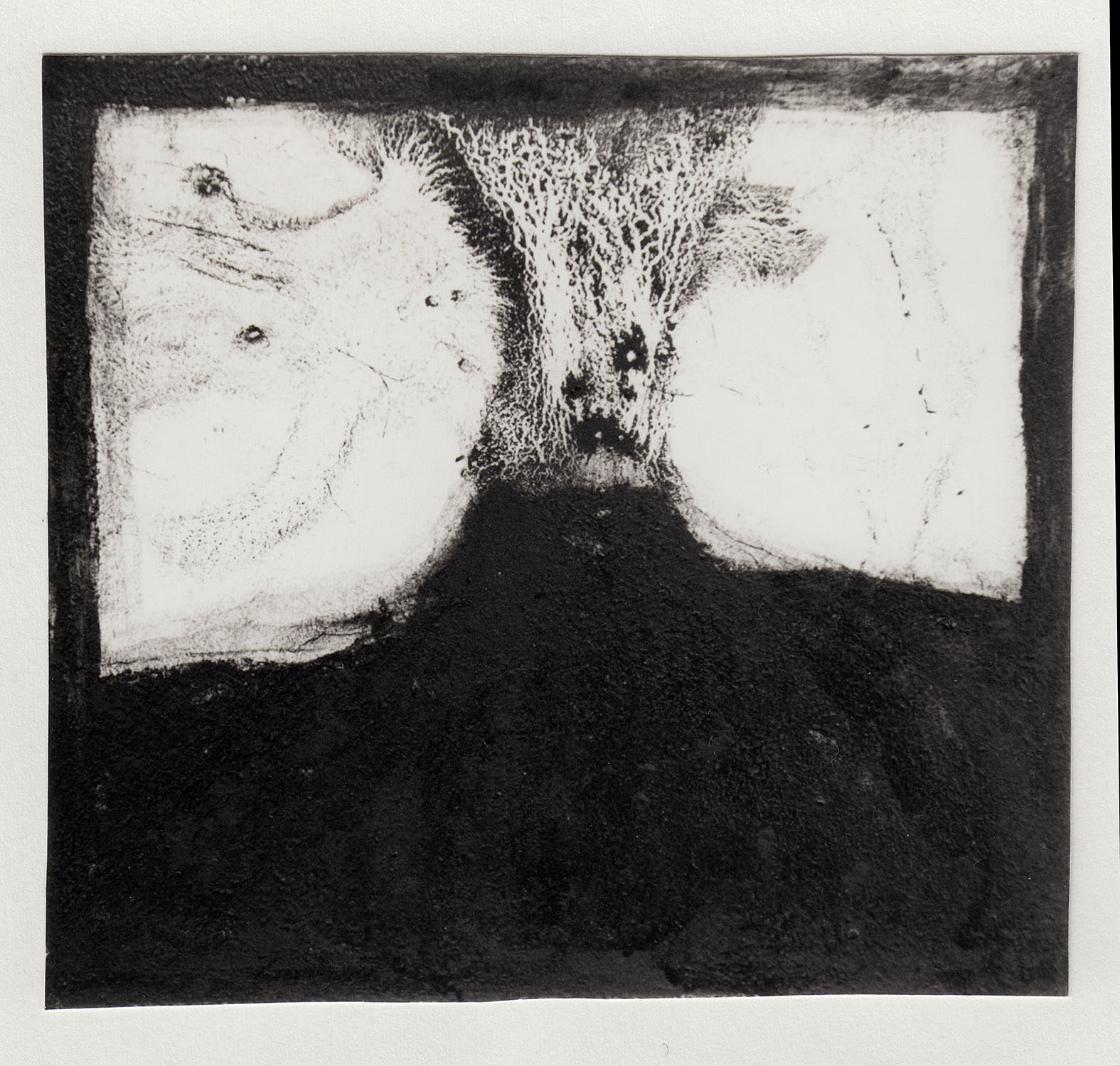 Pierre Clemens 1997 Petit volvan V Pastel sur bois 12 x 12 cm